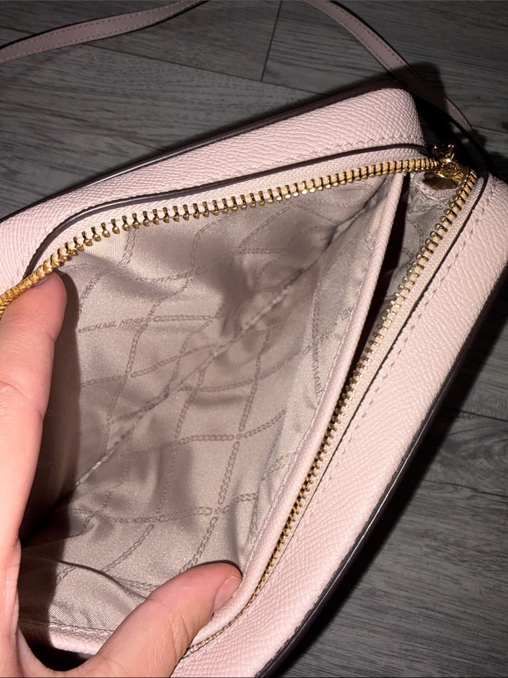 Michael Kors Pale Pink Saffiano Crossbody with Gold Chain Strap - Picture 10 of 15
